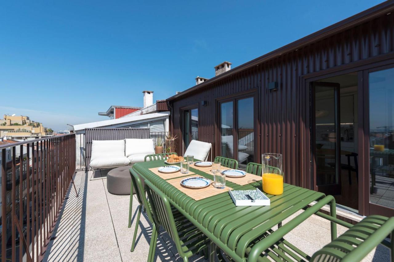 Boavista Penthouse W/ 2 Balconies & Ac By Lovelystay Porto Luaran gambar
