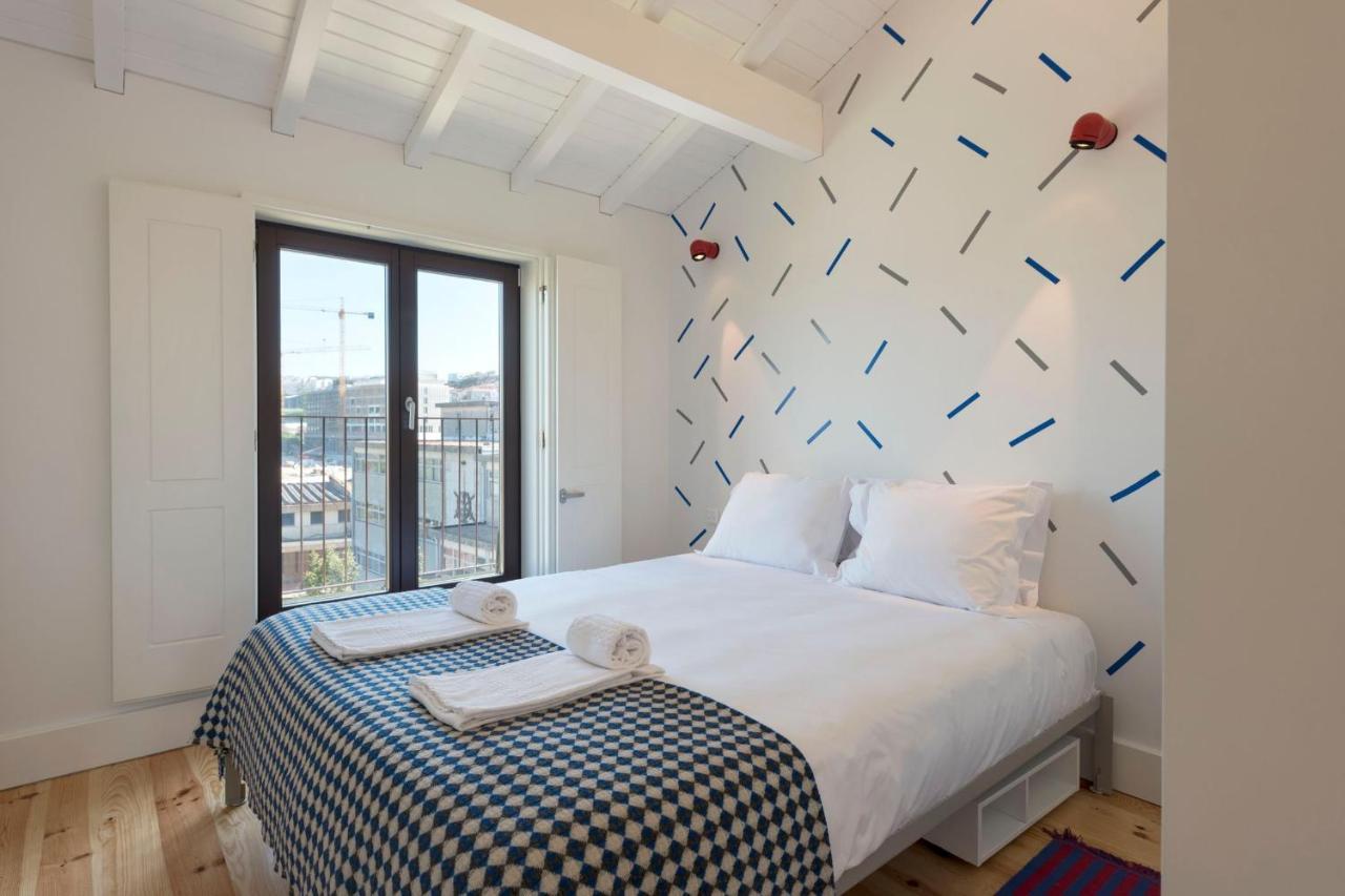 Boavista Penthouse W/ 2 Balconies & Ac By Lovelystay Porto Luaran gambar